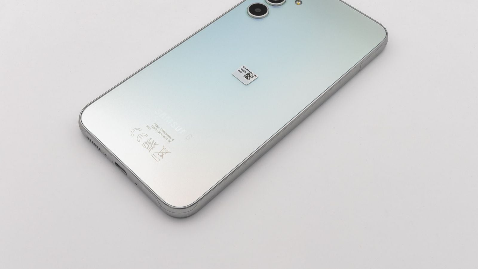Zadná strana Samsung Galaxy A34, svetlozelená/strieborná prechodová farba, fotomodul
